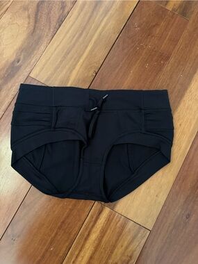 Lululemon Hot Yoga Shorts with Front Tie